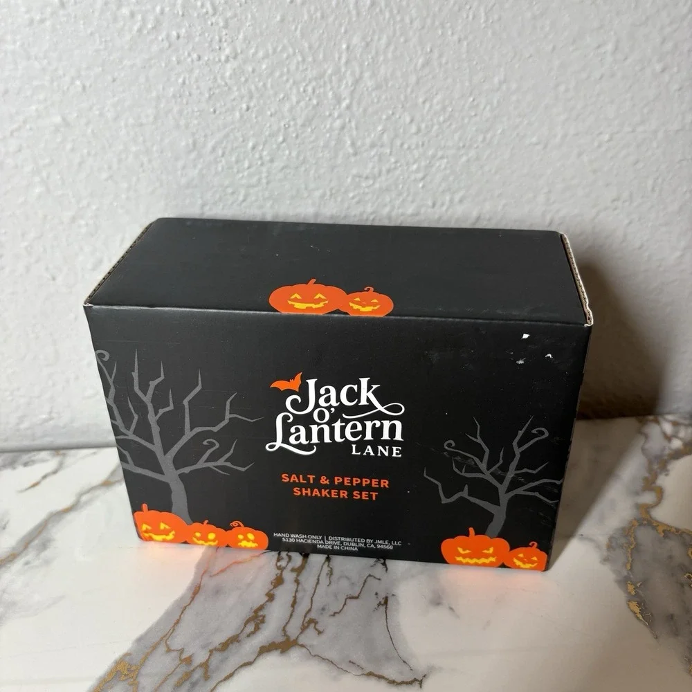 Jack O Lantern Lane Little Monsters Halloween Salt Pepper Shaker Set NIB Purple